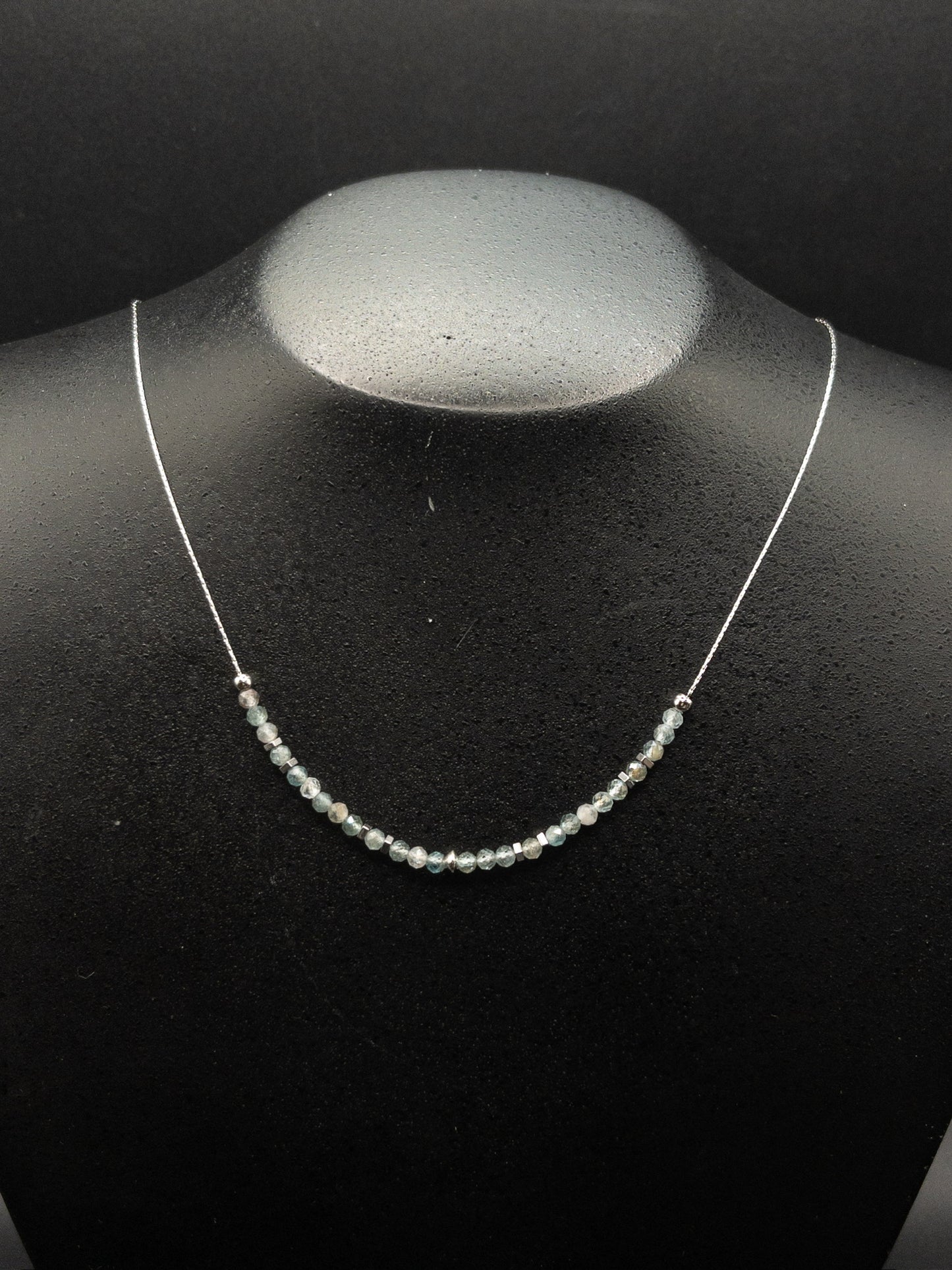 Ketting Zilverkleurig RVS met Kyanite