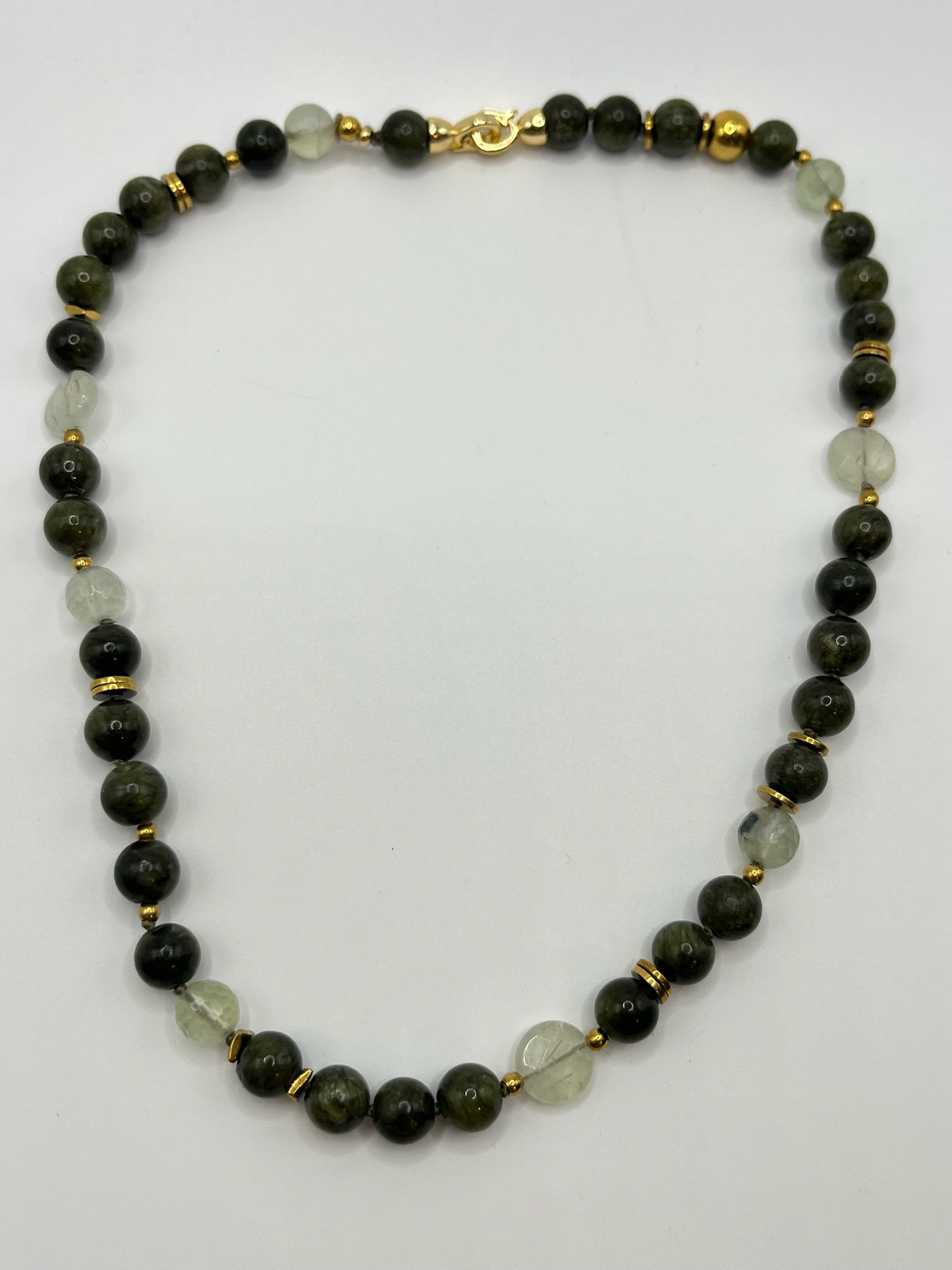 Ketting van Groene Jade, Prehniet & Hematiet | Geknoopt op Koord