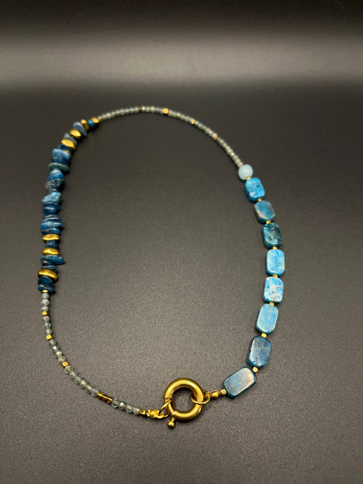 Ketting Apatiet Goudkleurige Hematiet en RVS Veerslot