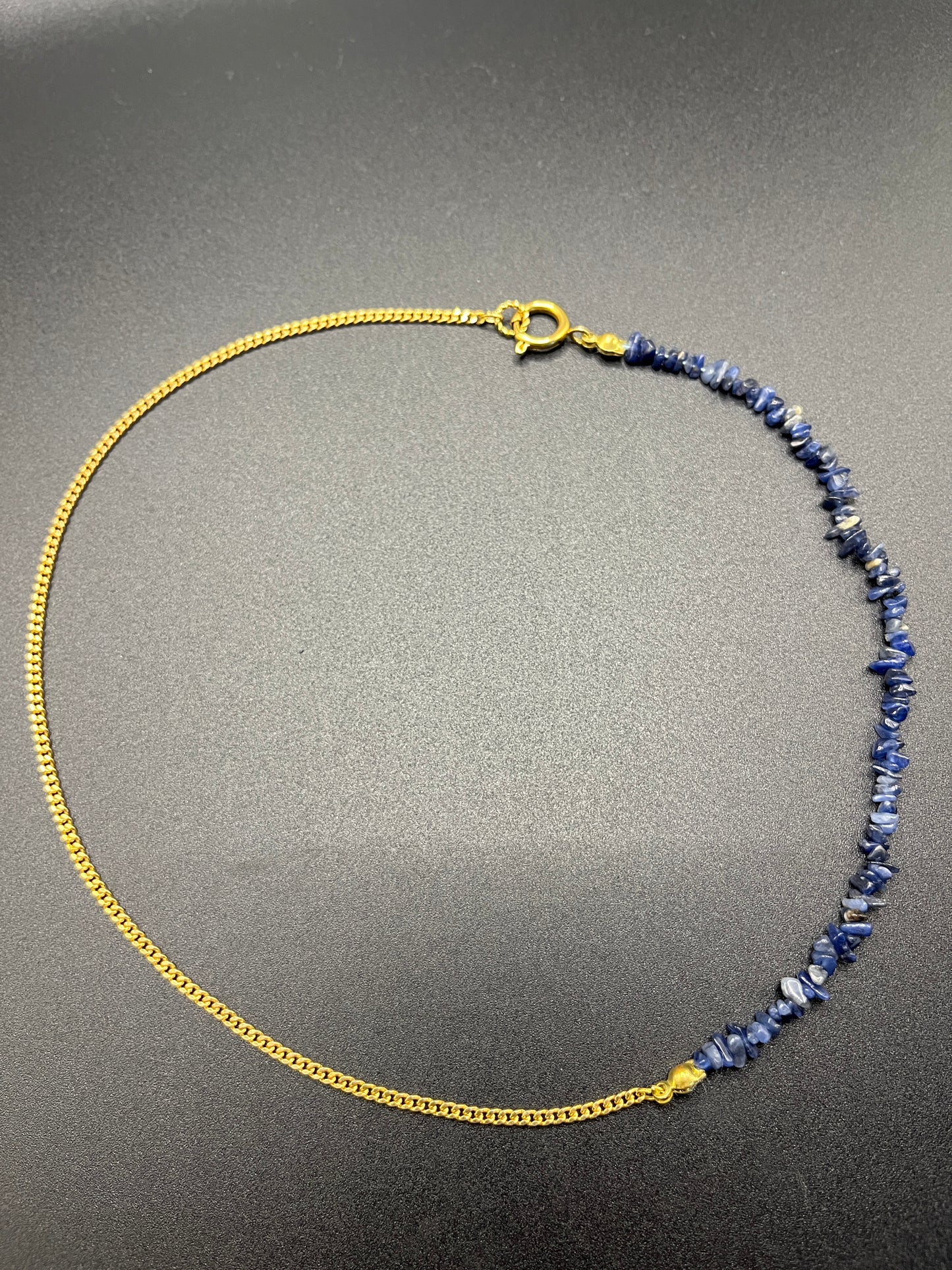 Sodalite & Goudkleurige Ketting (42,5 cm)
