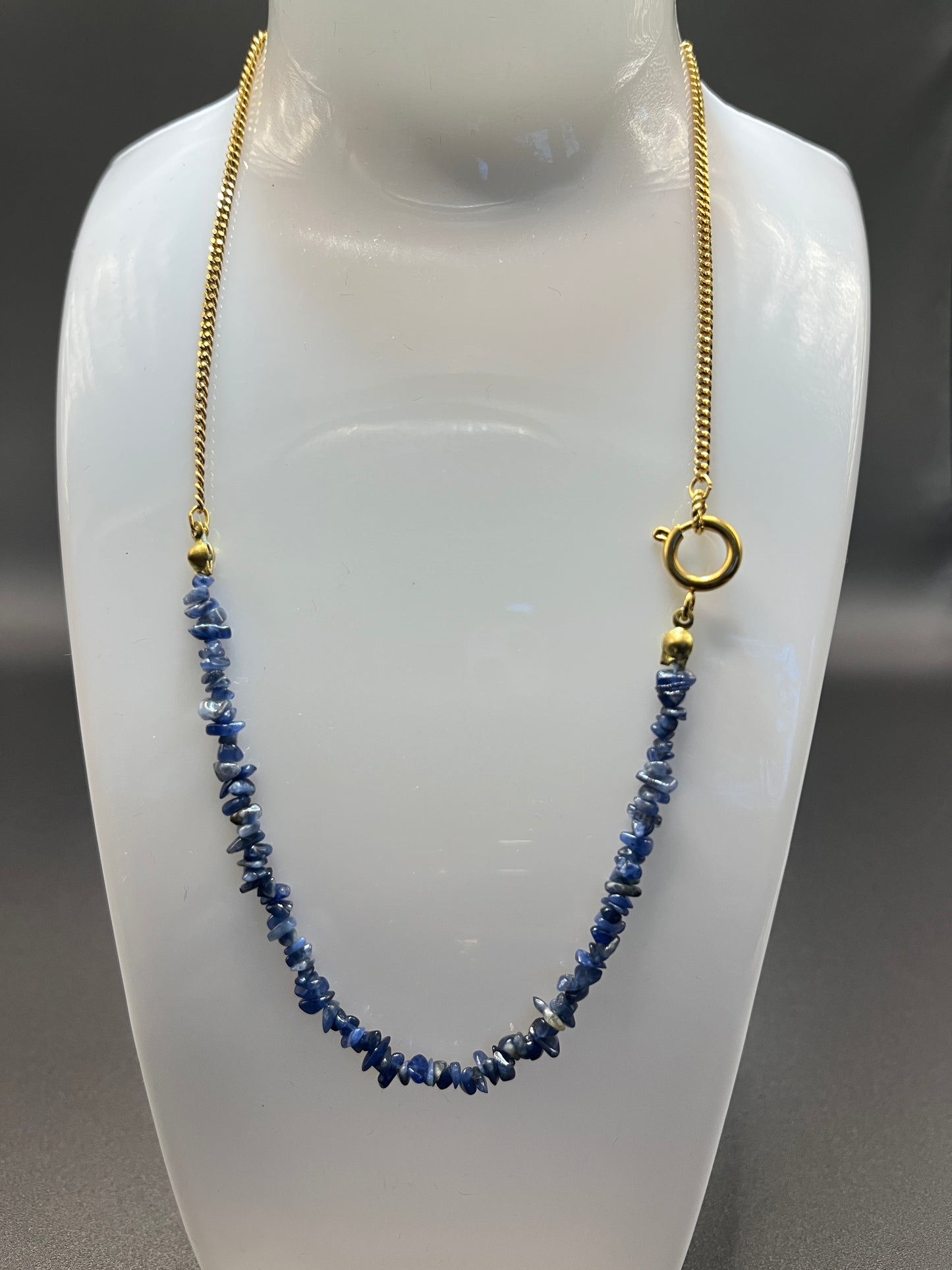 Sodalite & Goudkleurige Ketting (42,5 cm)