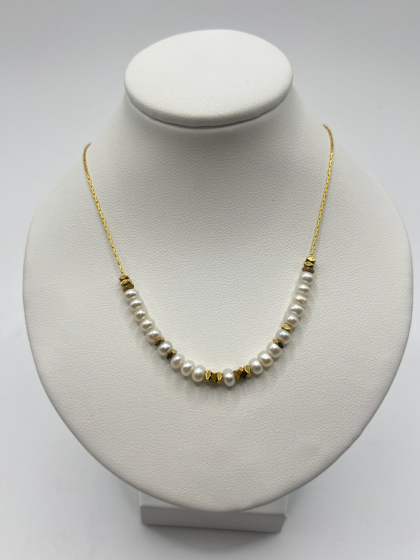 Ketting Zoetwaterparels&Hematiet