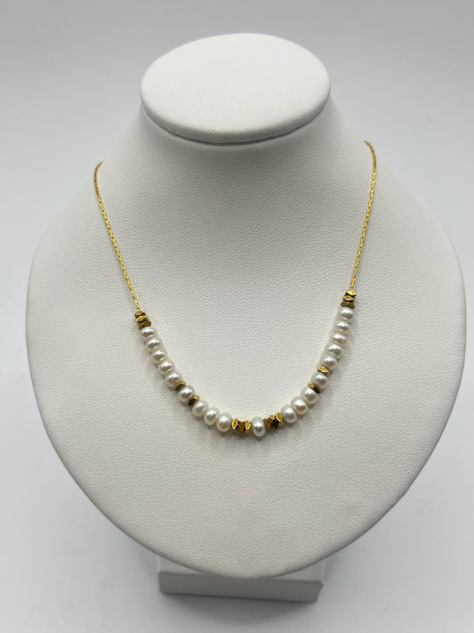 Ketting Zoetwaterparels&Hematiet