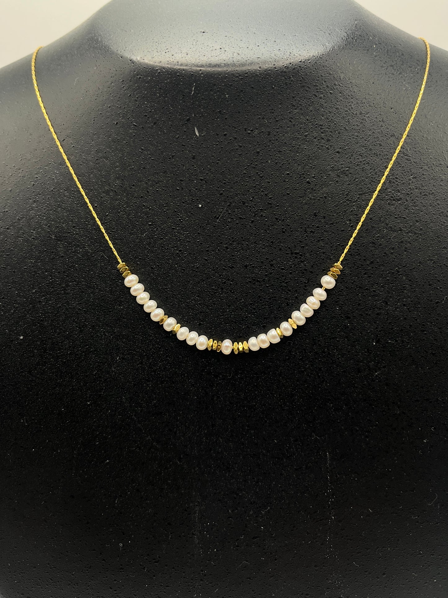 Ketting Zoetwaterparels&Hematiet