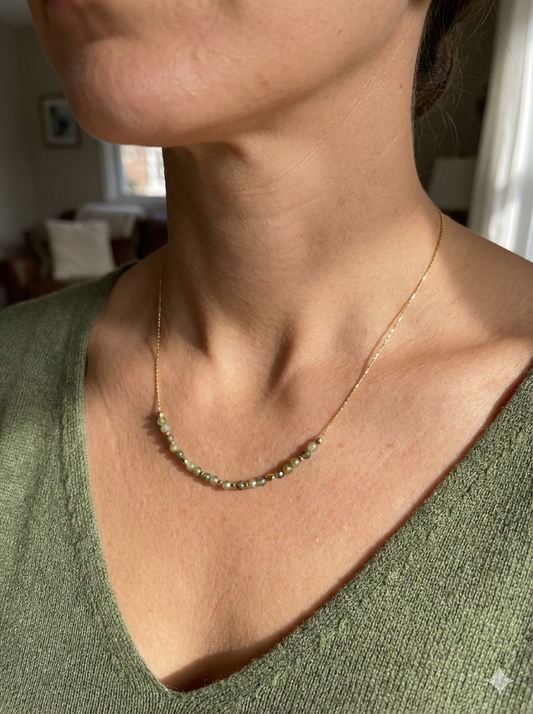 Ketting Groene Tourmalijn met Hematiet op Goudkleurige RVS ketting geregen
